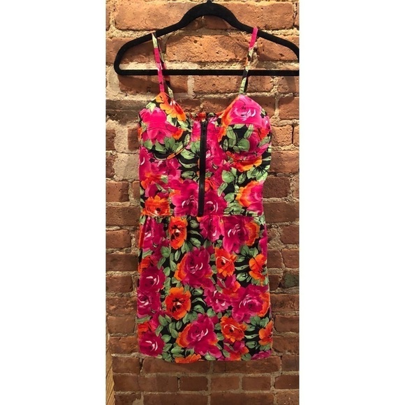 She's Cool Dresses & Skirts - 𝅺FLORAL Corseted Dress With Front Zipper
